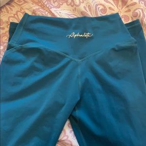 Alphalete surface path leggings!